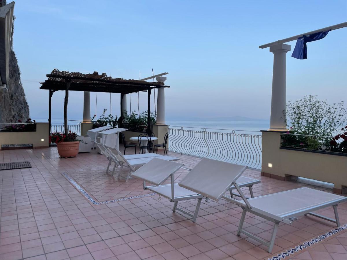 Apartments Amalfi Design Sea View Accessible By 250 Steps Bagian luar foto