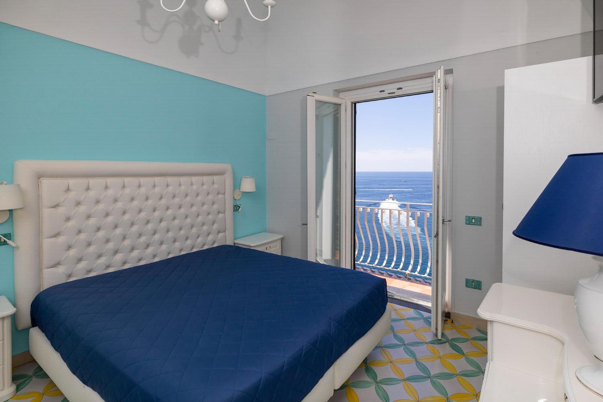 Apartments Amalfi Design Sea View Accessible By 250 Steps Bagian luar foto
