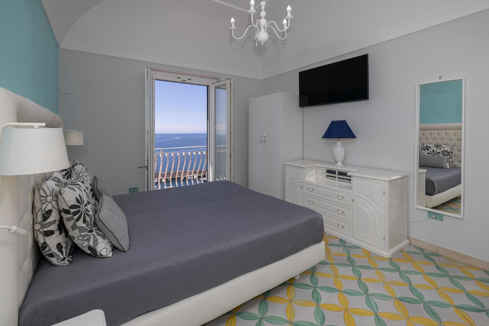 Apartments Amalfi Design Sea View Accessible By 250 Steps Bagian luar foto