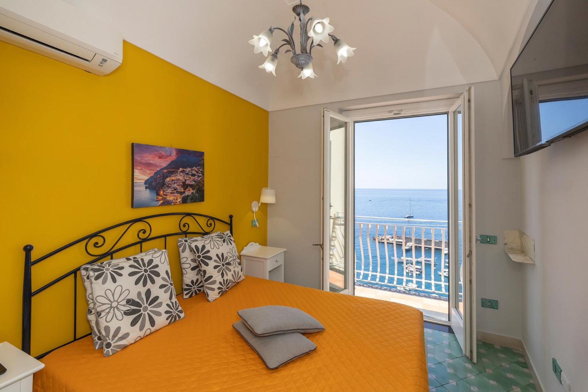Apartments Amalfi Design Sea View Accessible By 250 Steps Bagian luar foto