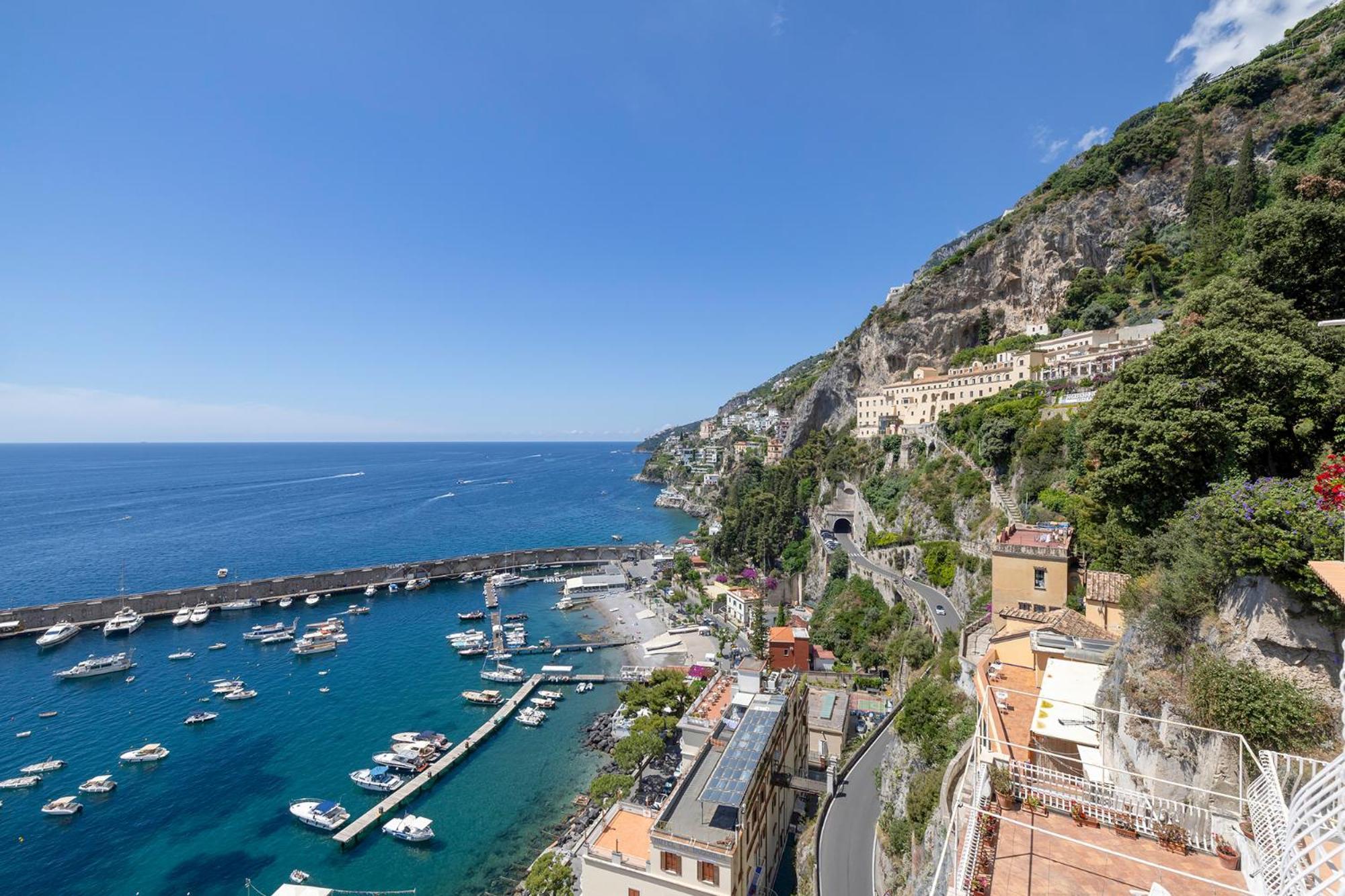 Apartments Amalfi Design Sea View Accessible By 250 Steps Bagian luar foto
